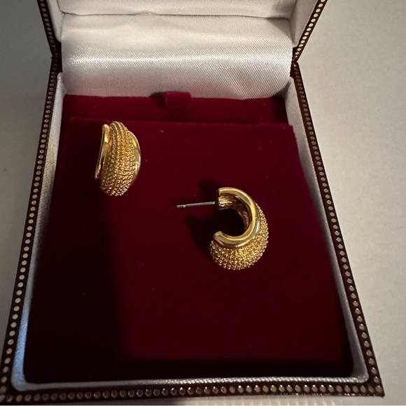 Gold Tone Post Earrings - Picture 3 of 7